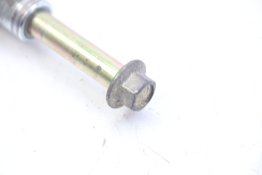 photo de FRONT WHEEL AXLE SYM JET EURO X 2T 50 (2003 - 2007)