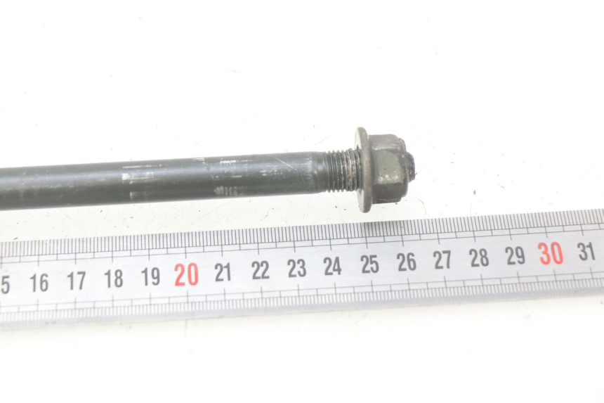 photo de FRONT WHEEL AXLE SYM ORBIT 2 2T 50 (2008 - 2018)