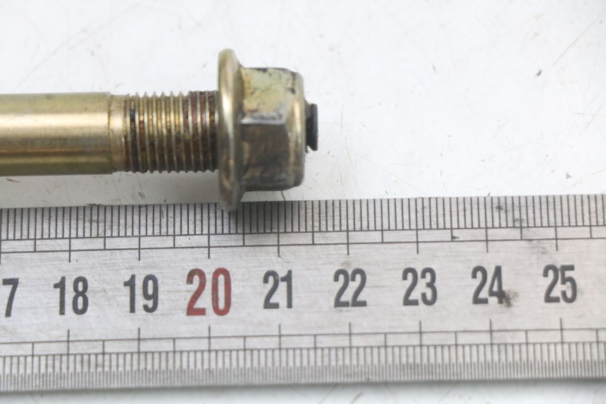 photo de FRONT WHEEL AXLE SYM XS 125 (2007 - 2016)