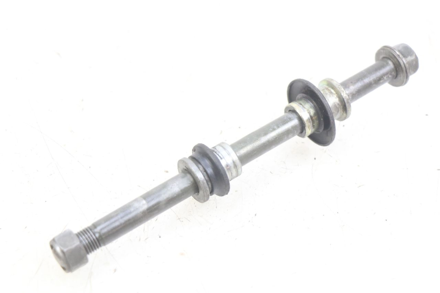 photo de FRONT WHEEL AXLE YAMAHA TTR 125 (2000 - 2020)