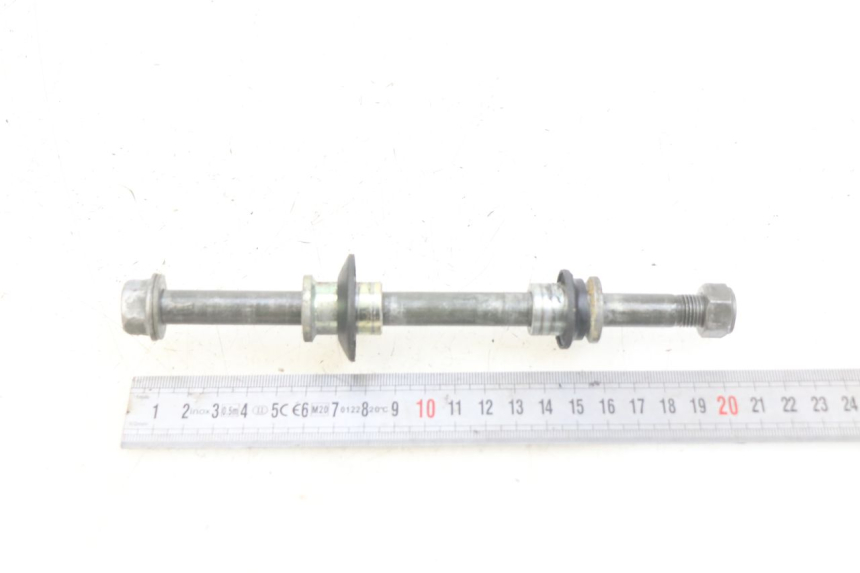 photo de FRONT WHEEL AXLE YAMAHA TTR 125 (2000 - 2020)