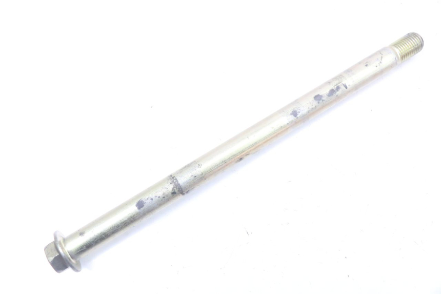 photo de FRONT WHEEL AXLE DAELIM VL DAYSTAR 125 (2000 - 2011)
