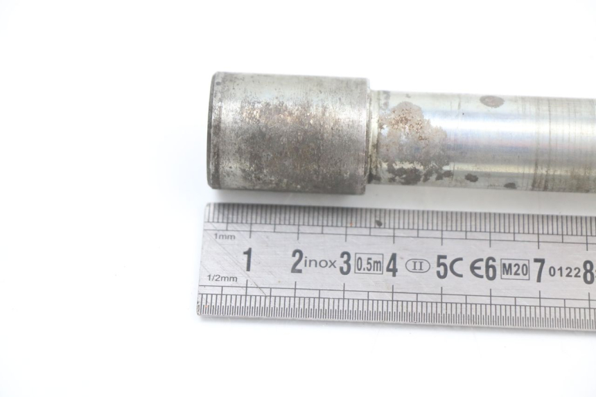 photo de FRONT WHEEL AXLE PIAGGIO X10 125 (2012 - 2017)