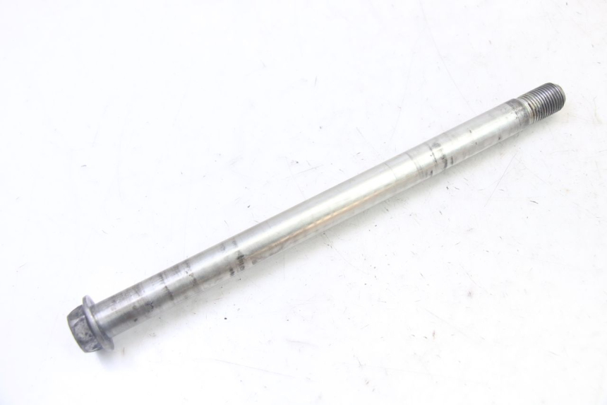 photo de FRONT WHEEL AXLE YAMAHA XJ6 ABS 600 (2008 - 2016)
