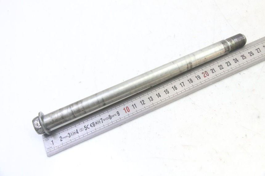 photo de FRONT WHEEL AXLE YAMAHA XJ6 ABS 600 (2008 - 2016)