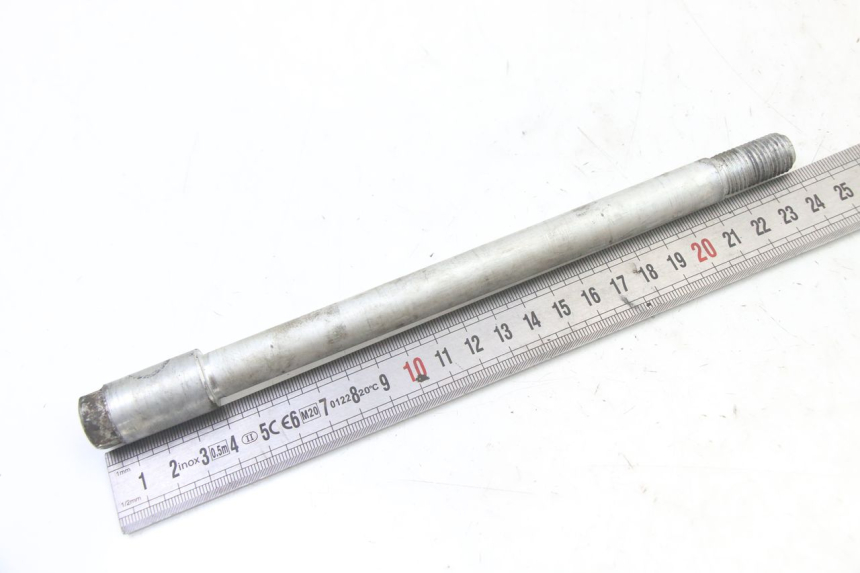 photo de FRONT WHEEL AXLE HONDA XLV VARADERO 125 (2000 - 2006)
