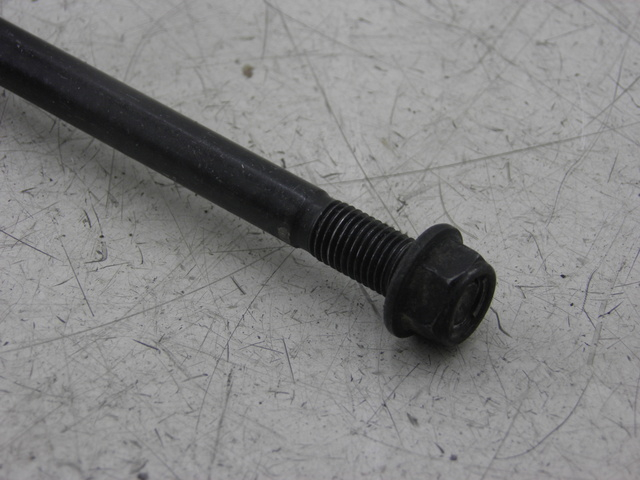 photo de FRONT WHEEL AXLE YAMAHA BW'S 50 (2004 - 2017)