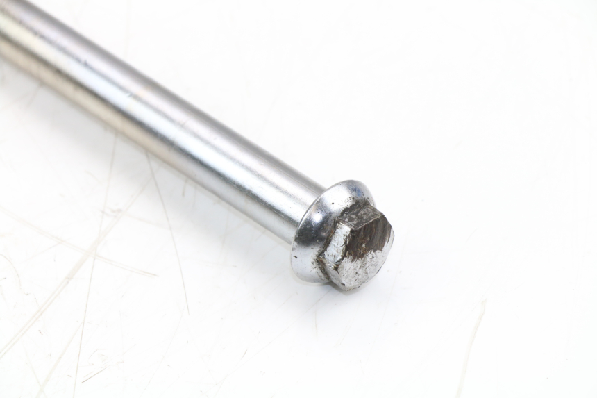photo de FRONT WHEEL AXLE YAMAHA FZX FAZER 750 (1987 - 1998)