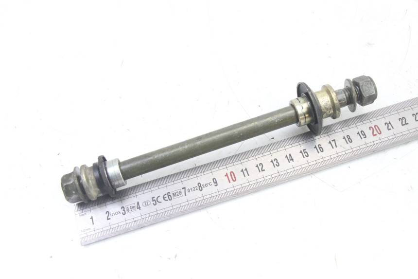 photo de FRONT WHEEL AXLE YAMAHA TTR 125 (2000 - 2020)