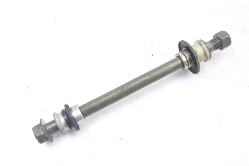 photo de FRONT WHEEL AXLE YAMAHA TTR 125 (2000 - 2020)