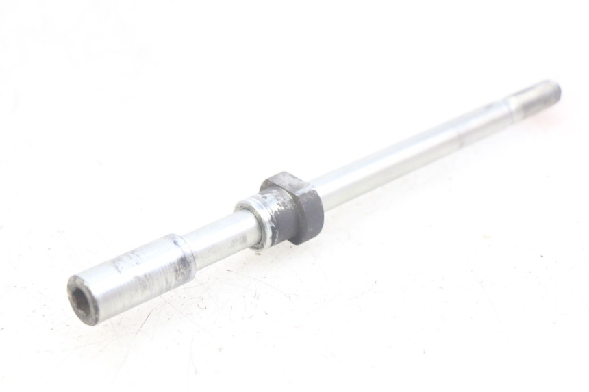 photo de FRONT WHEEL AXLE YAMAHA X-CITY XCITY 125 (2007 - 2008)