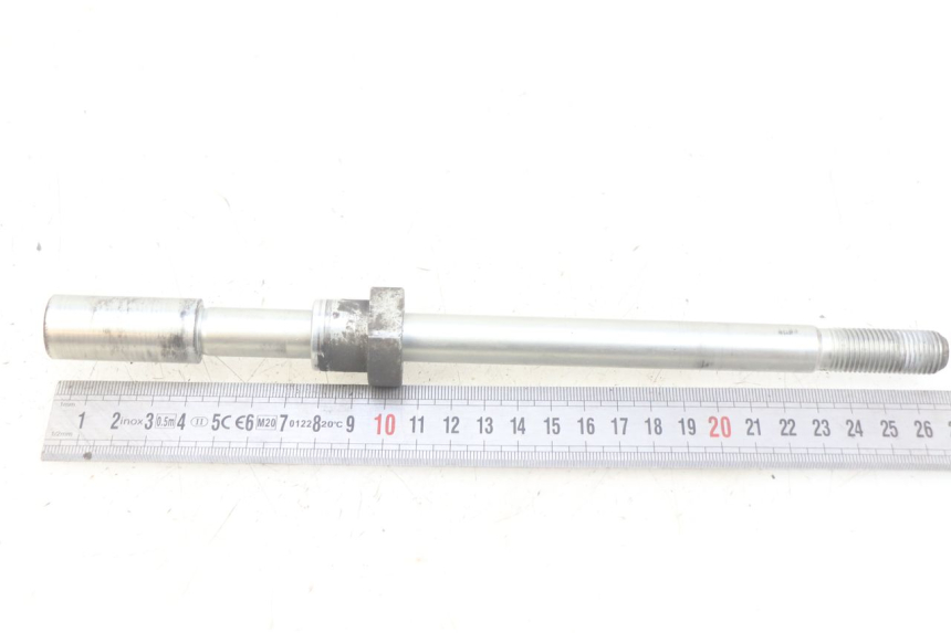 photo de FRONT WHEEL AXLE YAMAHA X-CITY XCITY 125 (2007 - 2008)