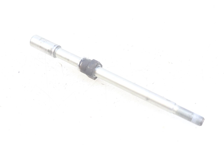 photo de FRONT WHEEL AXLE YAMAHA X-CITY XCITY 125 (2007 - 2008)