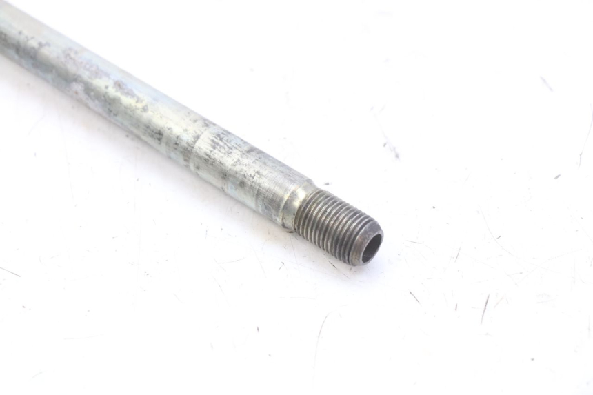 photo de FRONT WHEEL AXLE YAMAHA XJ600 XJ DIVERSION 600 (1992 - 1997)