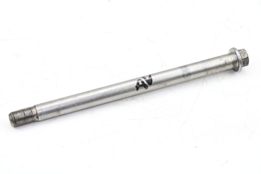 photo de FRONT WHEEL AXLE YAMAHA XJS DIVERSION 600 (2000 - 2003)