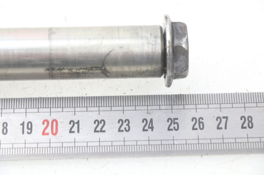 photo de FRONT WHEEL AXLE YAMAHA YP T-MAX TMAX 530 (2017 - 2020)