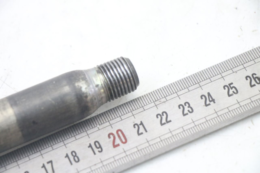 photo de FRONT WHEEL AXLE YAMAHA YZ-F YZF 250 (2007 - 2013)