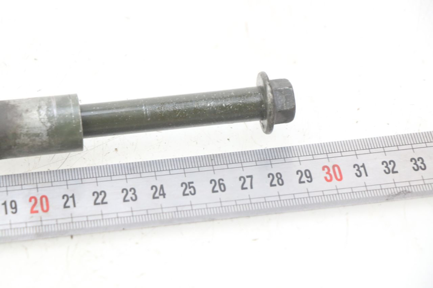 photo de FRONT WHEEL AXLE YAMASAKI YM T 125 (2015 - 2020)