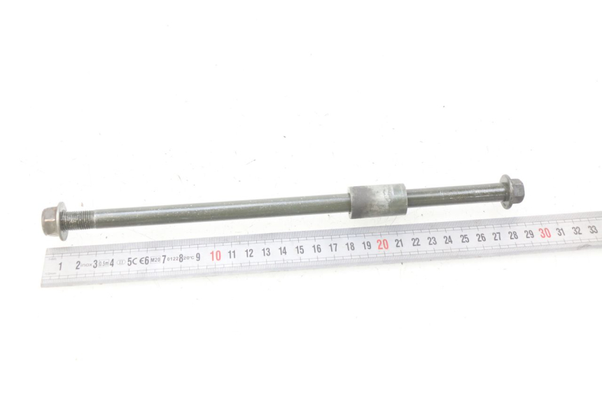 photo de FRONT WHEEL AXLE YAMASAKI YM T 125 (2015 - 2020)