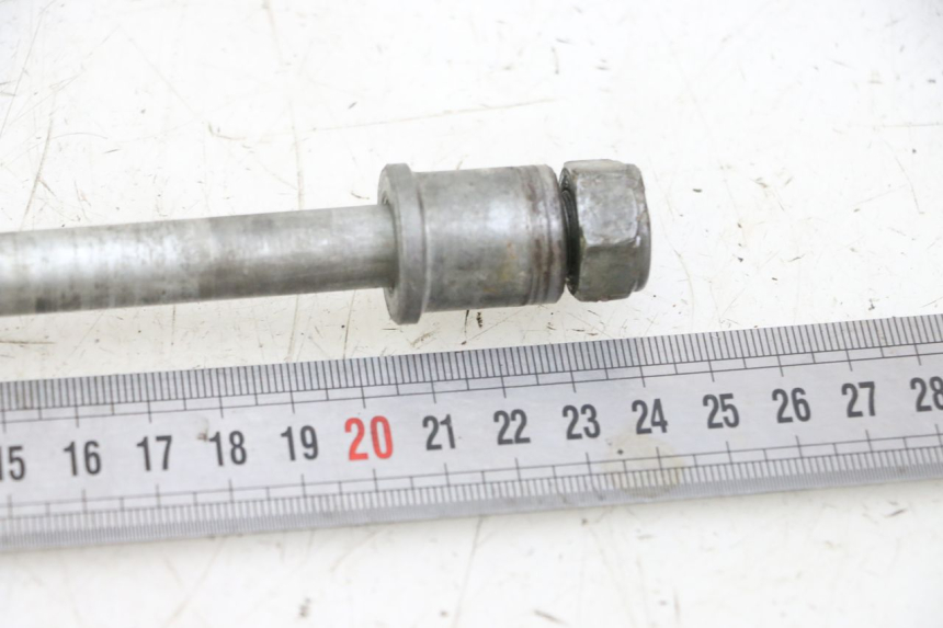 photo de FRONT WHEEL AXLE YAMAHA YZ 85 (2002 - 2018)