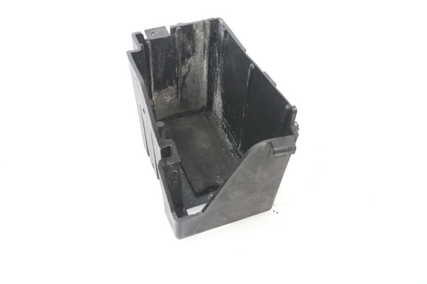 photo de BATTERY BOX APRILIA SCARABEO GT 125 (1999 - 2007)