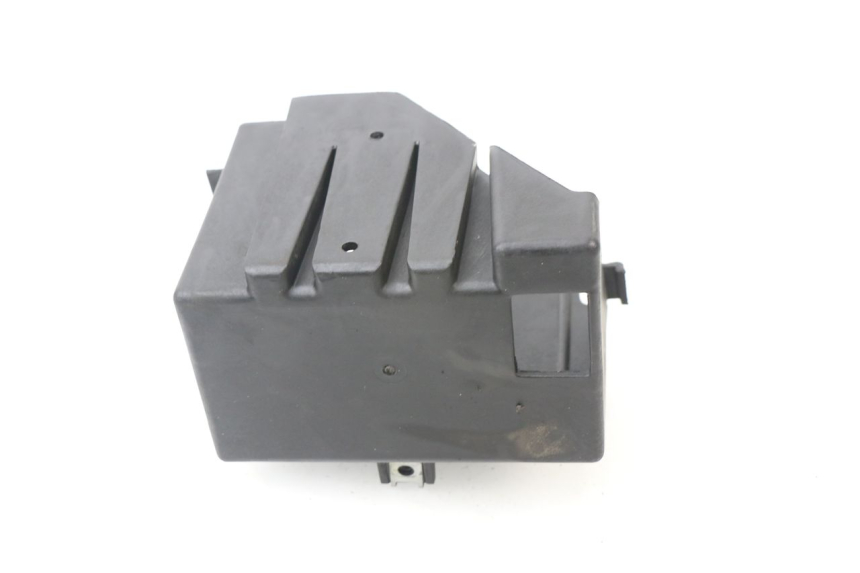 photo de BATTERY BOX APRILIA SCARABEO GT 125 (1999 - 2007)