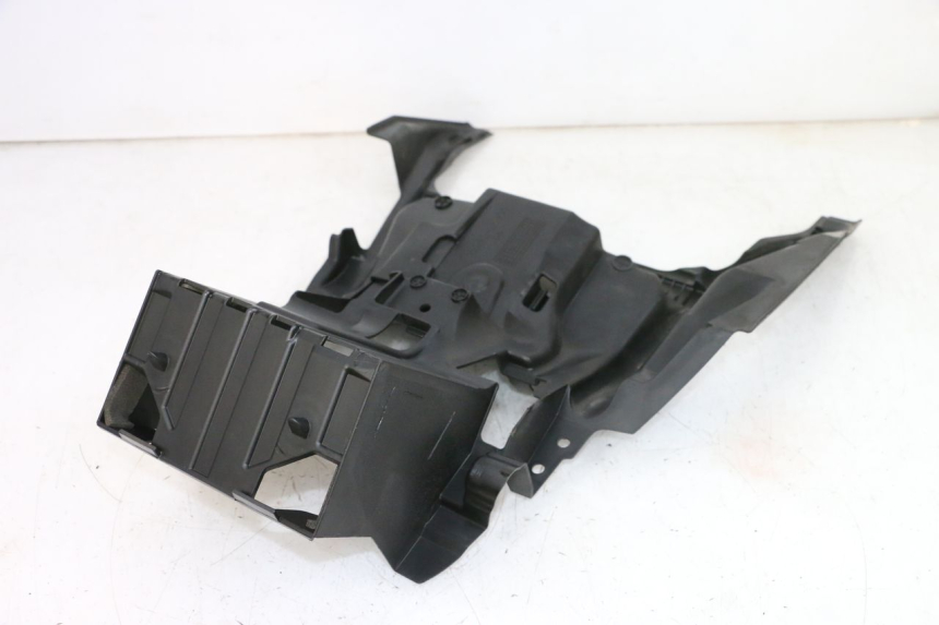 photo de BATTERY BOX SUZUKI BURGMAN 650 (2013 - 2020)