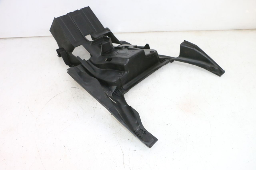 photo de BATTERY BOX SUZUKI BURGMAN 650 (2013 - 2020)