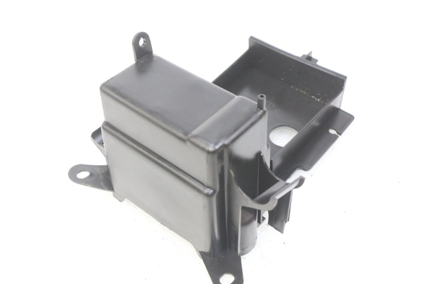photo de BATTERY TRAY SUZUKI CP 80 (1985 - 1996)