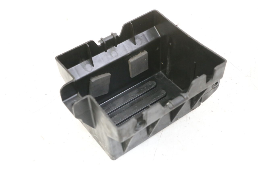 photo de BATTERY BOX DAELIM BESBI 125 (2007 - 2008)