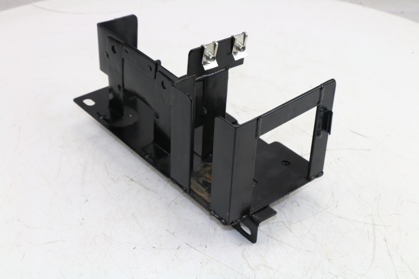 photo de BATTERY BOX LEONART DAYTONA 125 (2014 - 2017) - Technical close-up