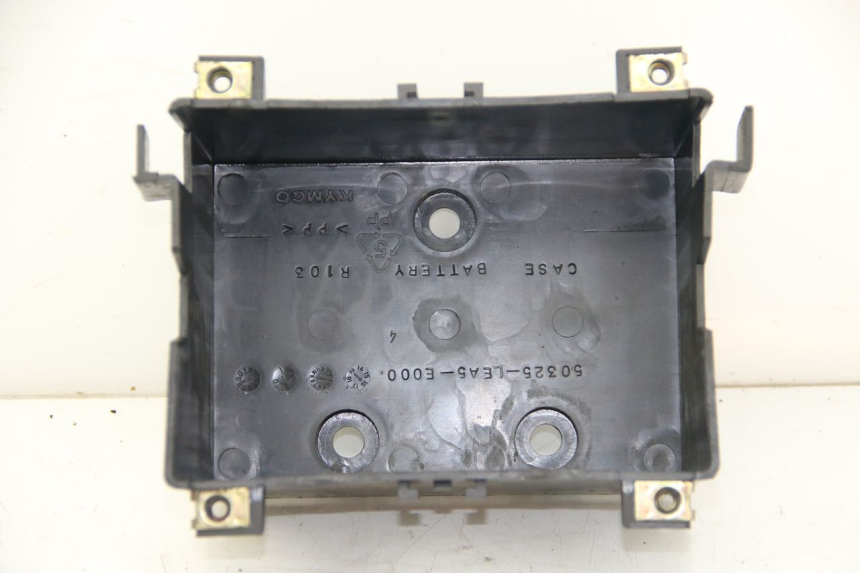 photo de BATTERY TRAY KYMCO DOWNTOWN ABS 125 (2015 - 2017)