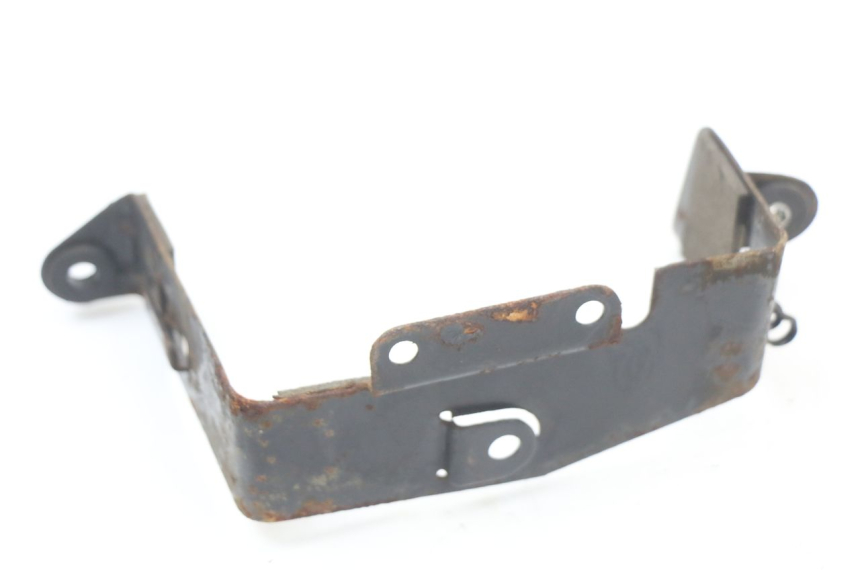 photo de BATTERY BOX SUZUKI GN 125 (1997 - 2000)