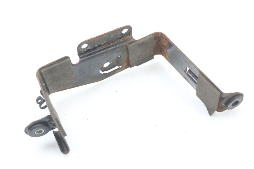 photo de BATTERY BOX SUZUKI GN 125 (1997 - 2000)