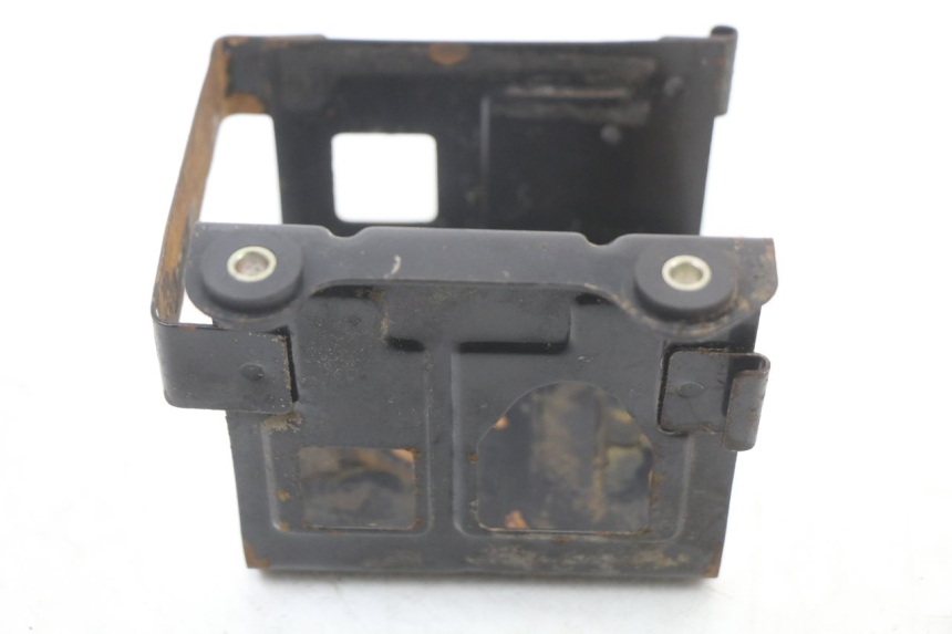 photo de BATTERY BOX SUZUKI GSX E 250 (1982 - 1983)