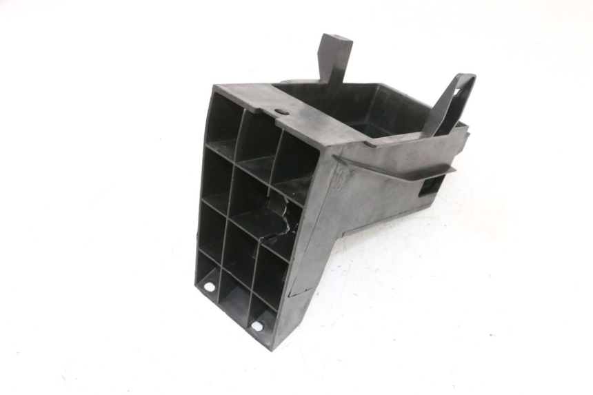 photo de BATTERY BOX JM MOTORS GTS 125 (2015 - 2019) - Technical close-up