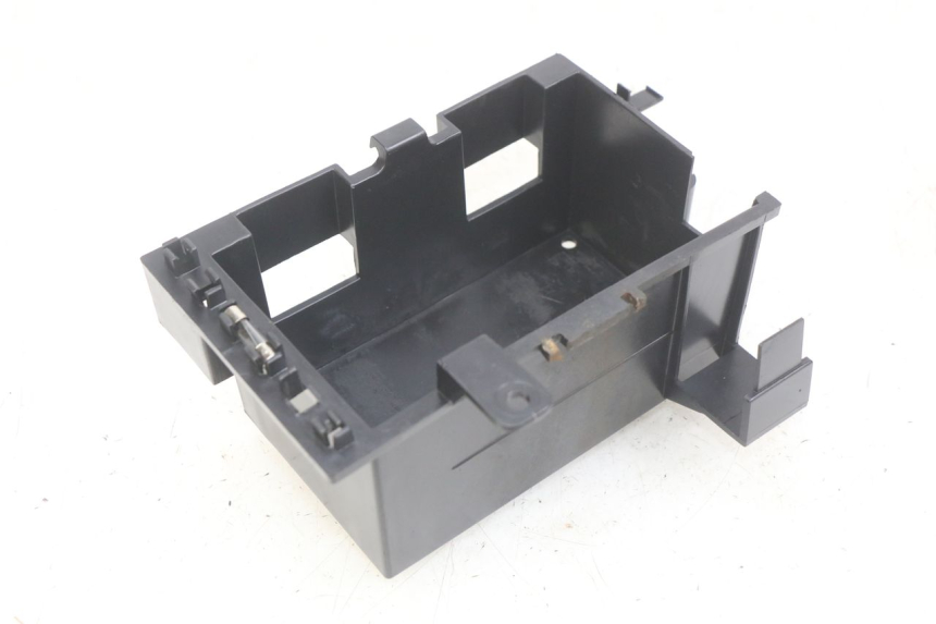 photo de BATTERY TRAY KYMCO AGILITY 16+ 4T 50 (2018 - 2023)
