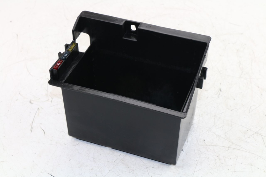 photo de BATTERY BOX KYMCO GRAND DINK 125 (2008 - 2014)