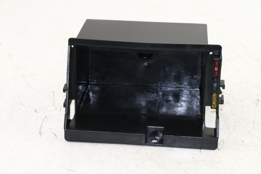 photo de BATTERY BOX KYMCO GRAND DINK 125 (2008 - 2014)