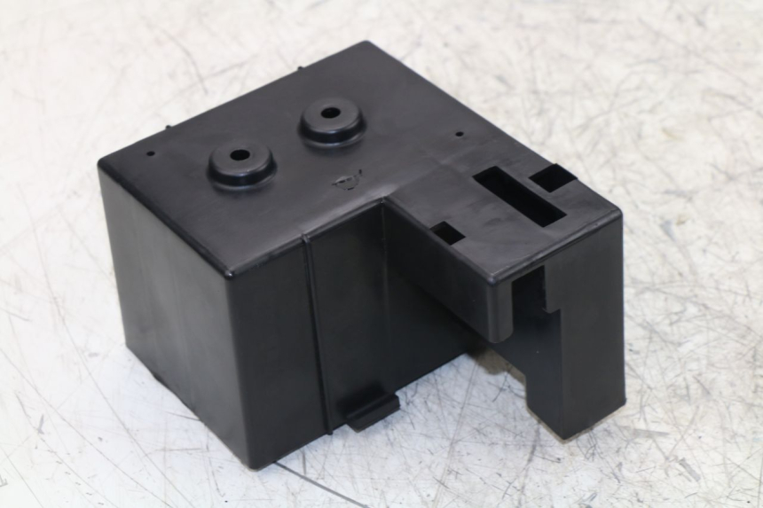 photo de BATTERY BOX KYMCO SPACER 50 (1998 - 2009)