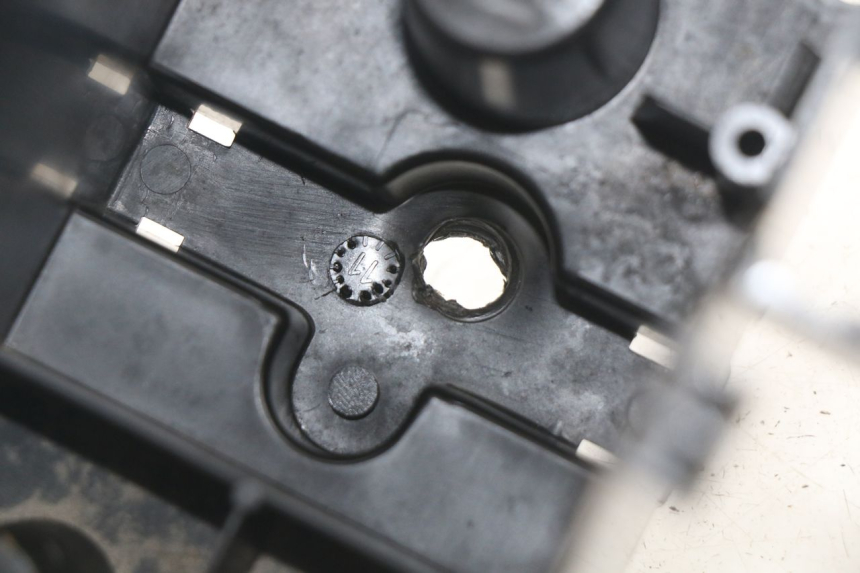 photo de BATTERY TRAY PEUGEOT LUDIX 50 (2008 - 2017)