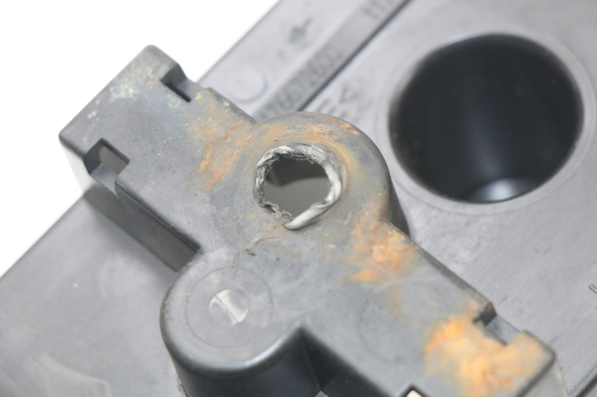 photo de BATTERY TRAY PEUGEOT LUDIX 50 (2008 - 2017)