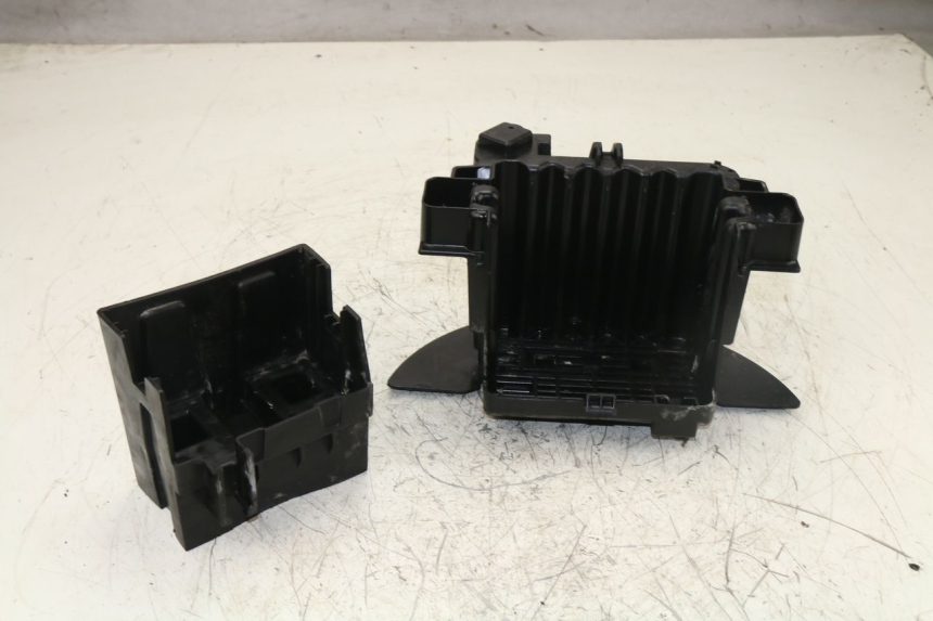 photo de BATTERY TRAY PEUGEOT CITYSTAR 50 (2013 - 2017)