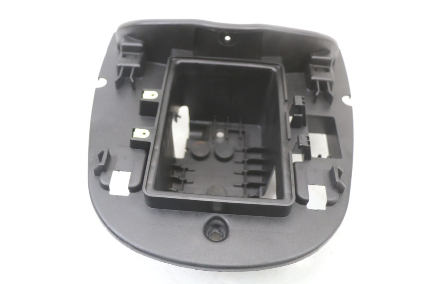 photo de BATTERY TRAY PEUGEOT DJANGO 125 (2014 - 2017)