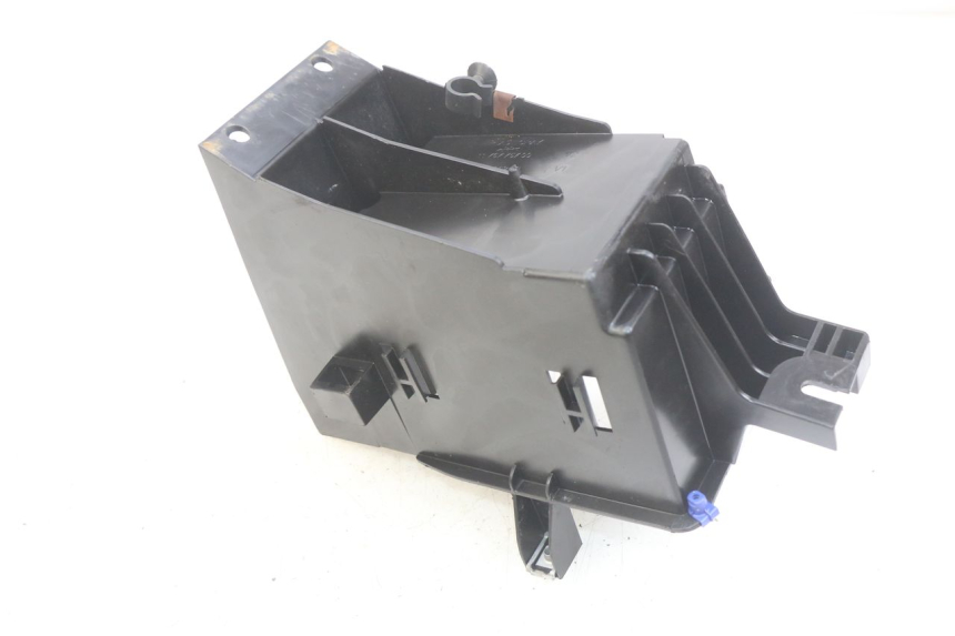 photo de BATTERY TRAY PEUGEOT SATELIS 125 (2006 - 2009)