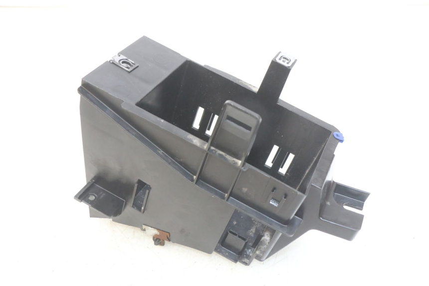 photo de BATTERY TRAY PEUGEOT SATELIS 125 (2006 - 2009)