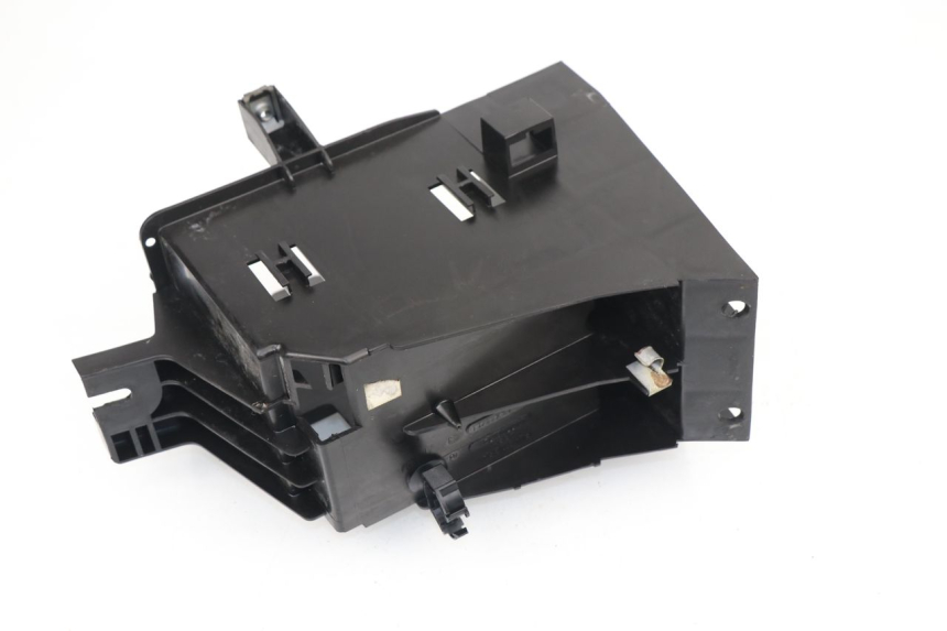 photo de BATTERY TRAY PEUGEOT SATELIS 125 (2006 - 2009)