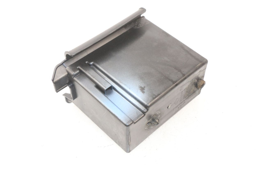 photo de BATTERY BOX PIAGGIO PRIMAVERA 125 (2013 - 2021)