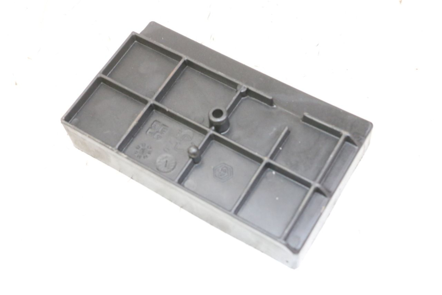 photo de BATTERY BOX PIAGGIO VESPA LX 150 (2005 - 2013)