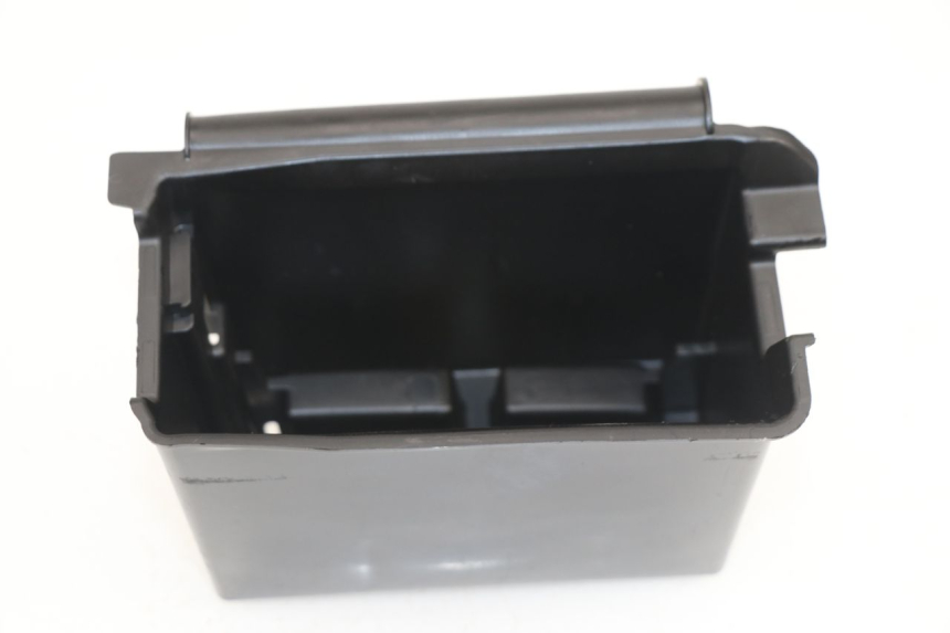 photo de BATTERY TRAY PIAGGIO VESPA PRIMAVERA 2T 50 (2013 - 2018)